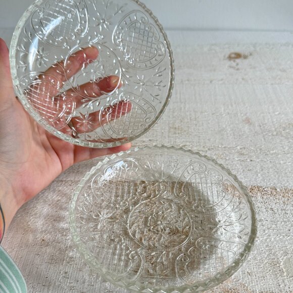 Vintage Clear Glass Round Lidded Candy Dish - Picture 5 of 11